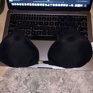 Abercrombie black triangle top